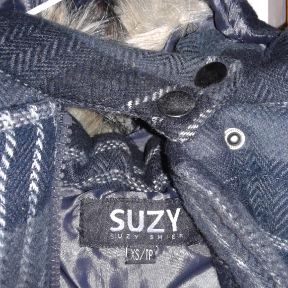 🆓️Add-on Versatile Vest with Faux-Fur Bonnet - Picture 8 of 12